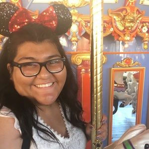 Meet your Posher, Daniela